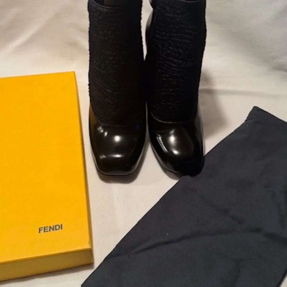 Fendi Victorian Calf Hair/ Patent Leather Ankle Booties -Size 38 w/ Box LIKE NEW